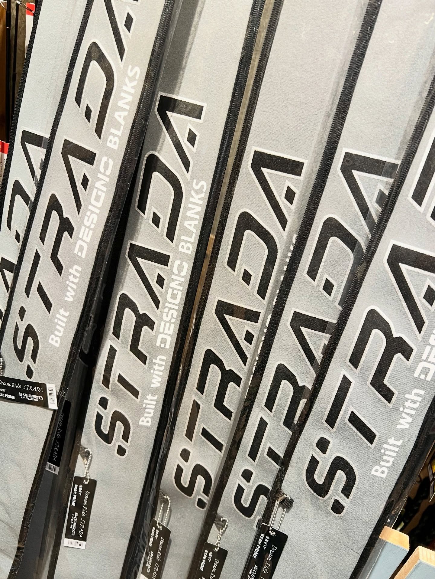 ストラーダブラック